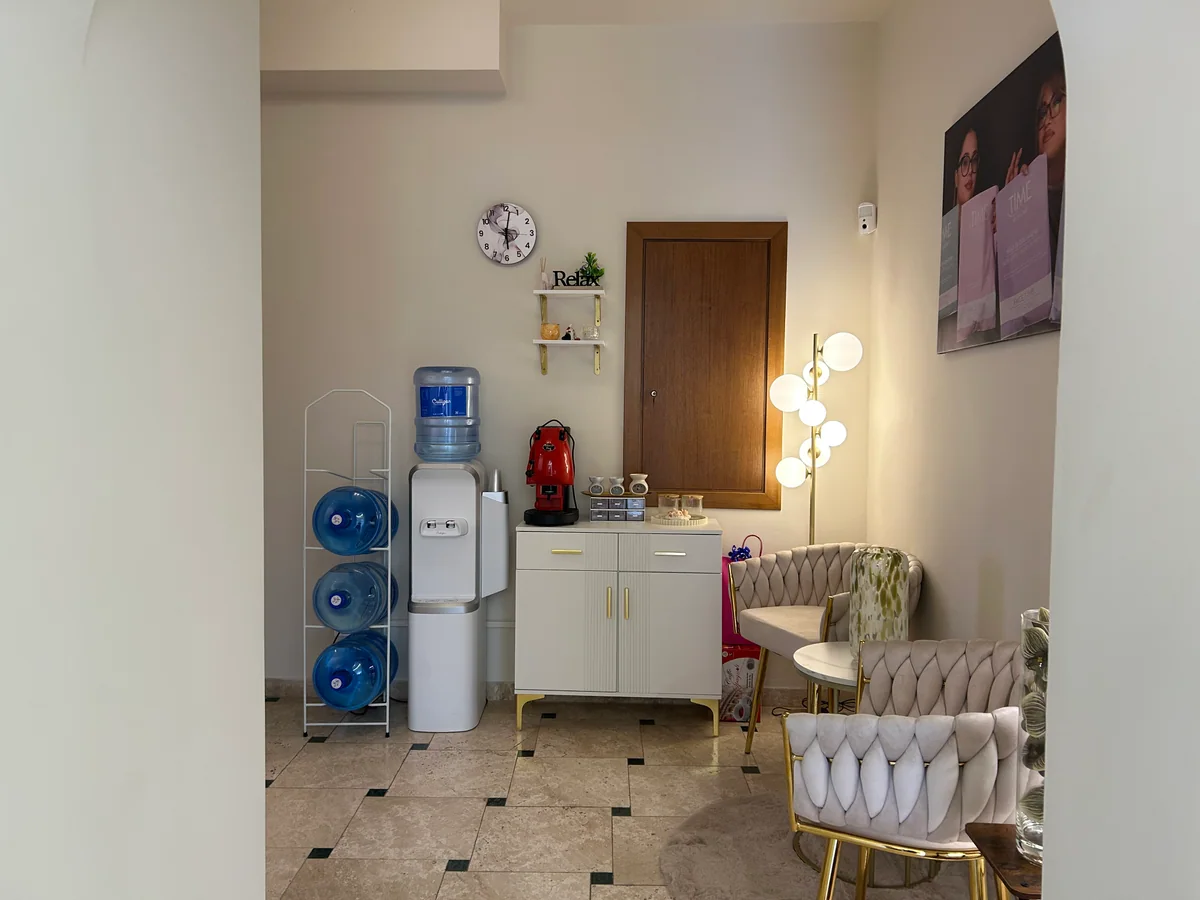Sala d'attesa di Solaria Beauty Lab